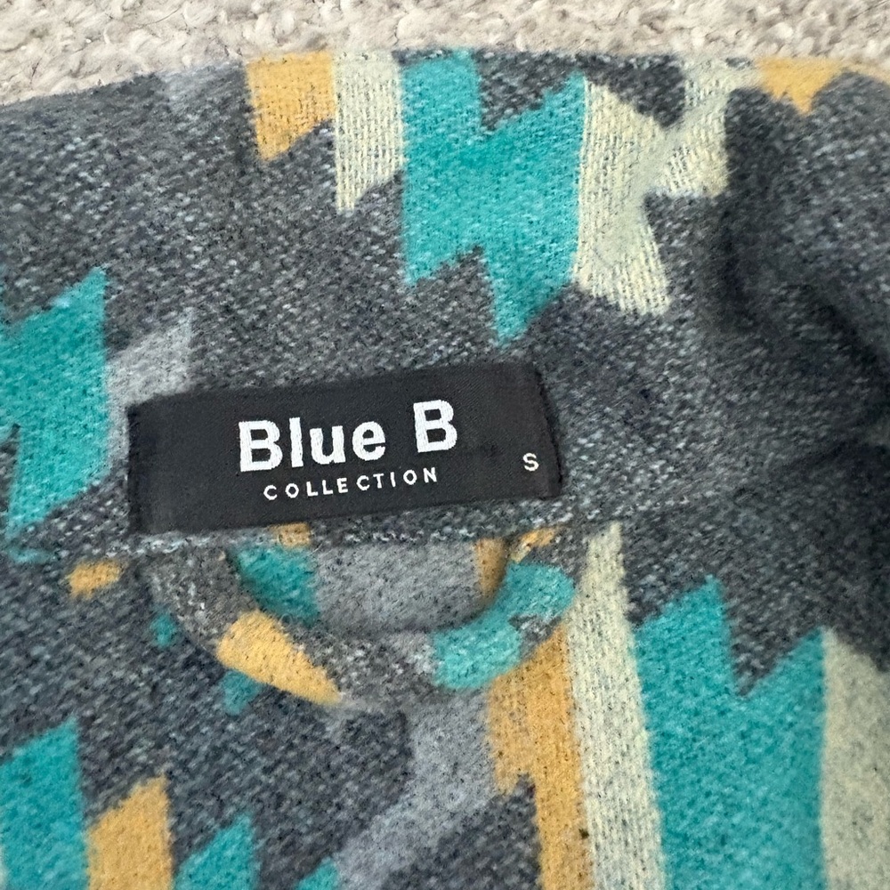 Aztec Shacket - Picture 4 of 4